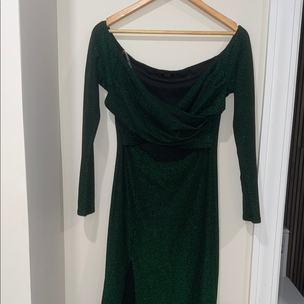 Elegant Green Off-Shoulder Dress